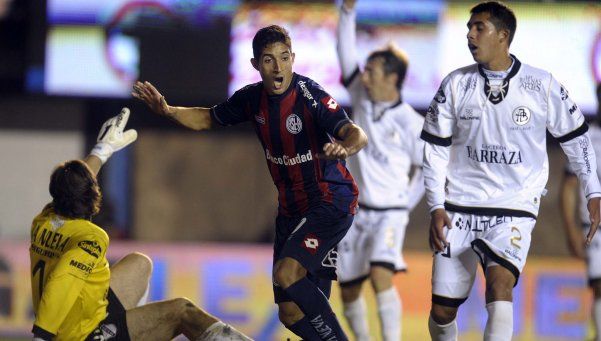 San lorenzo goleó a All Boys en Floresta y se acercó a la Copa