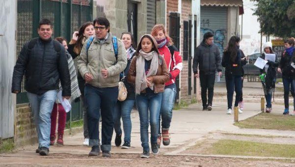 Universitarios realizaron trabajo de campo en Varela