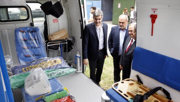 Resultado de imagen de Nación entregó Ambulancias a 5 provincias