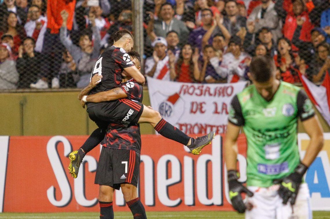 Los Fotos Del Triunfo De River Ante Argentino De Merlo