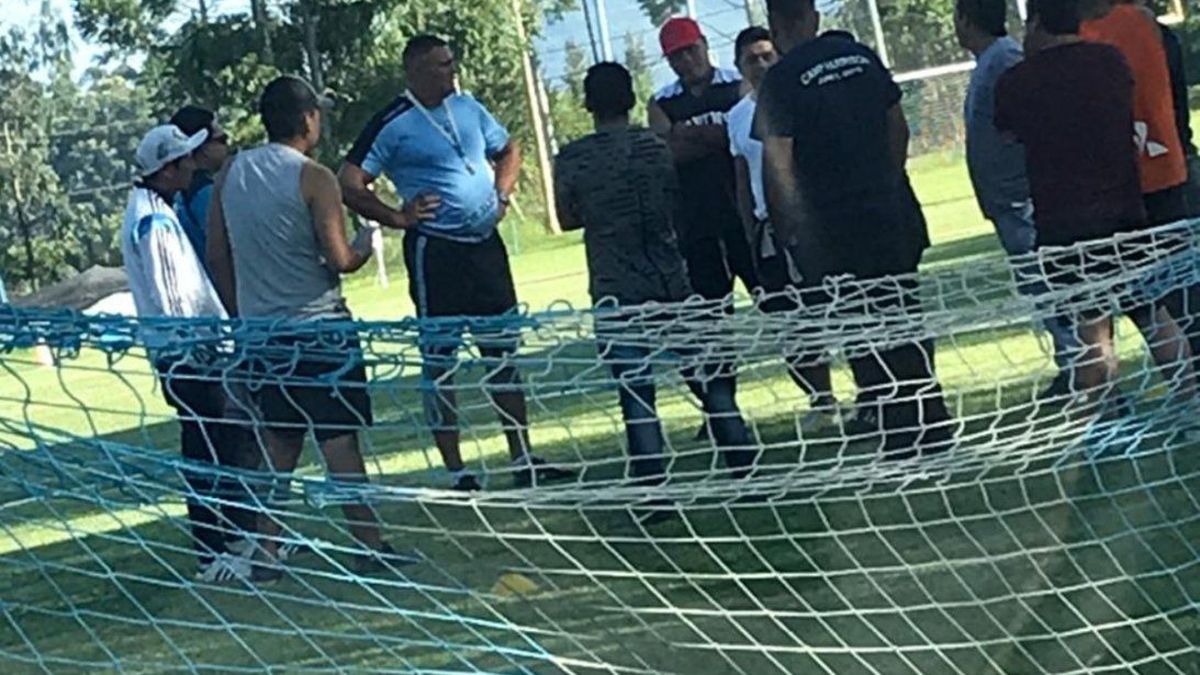 La Barra De Gimnasia Y Esgrima De Jujuy Visit Al Plantel