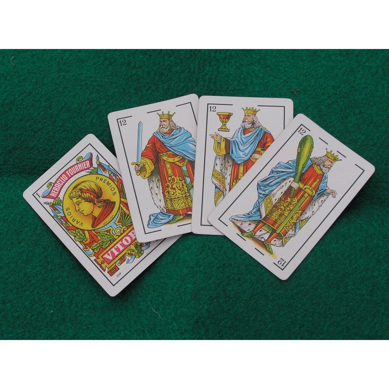 distintos juegos de cartas