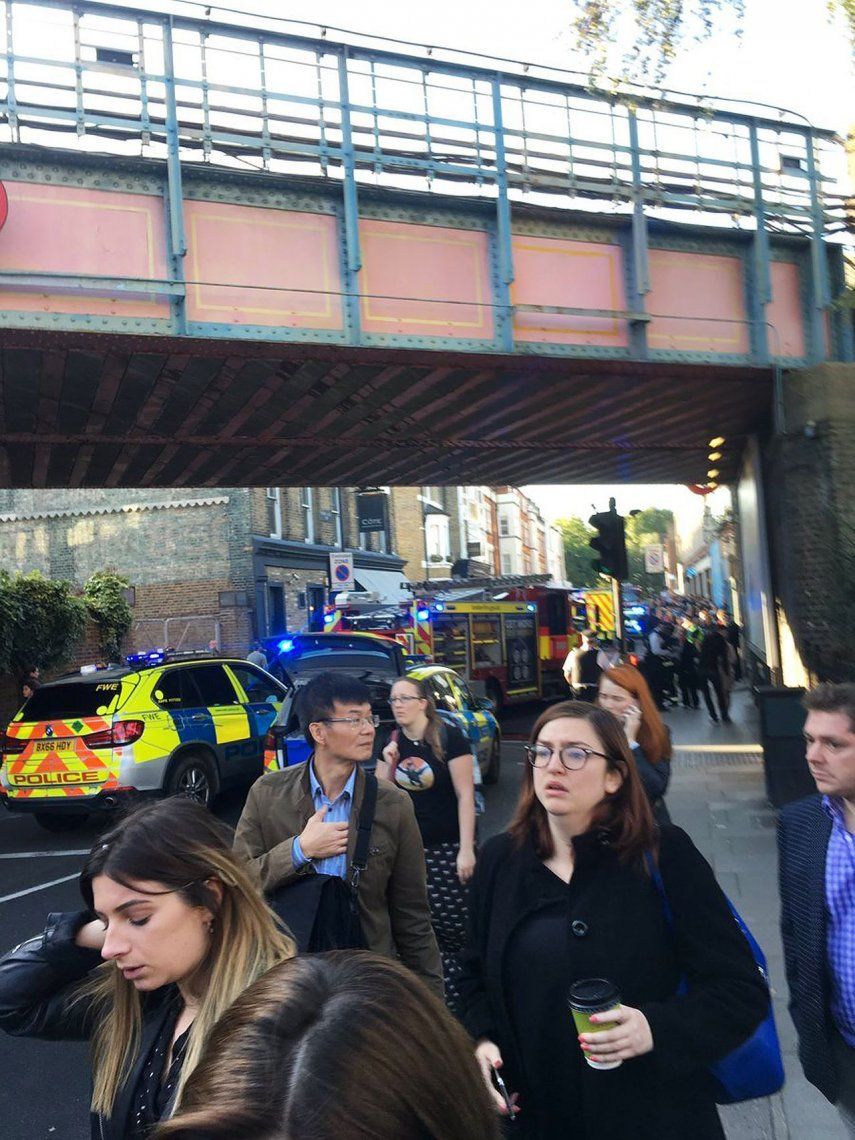 Las fotos más impactantes de la explosión en el metro de Londres
