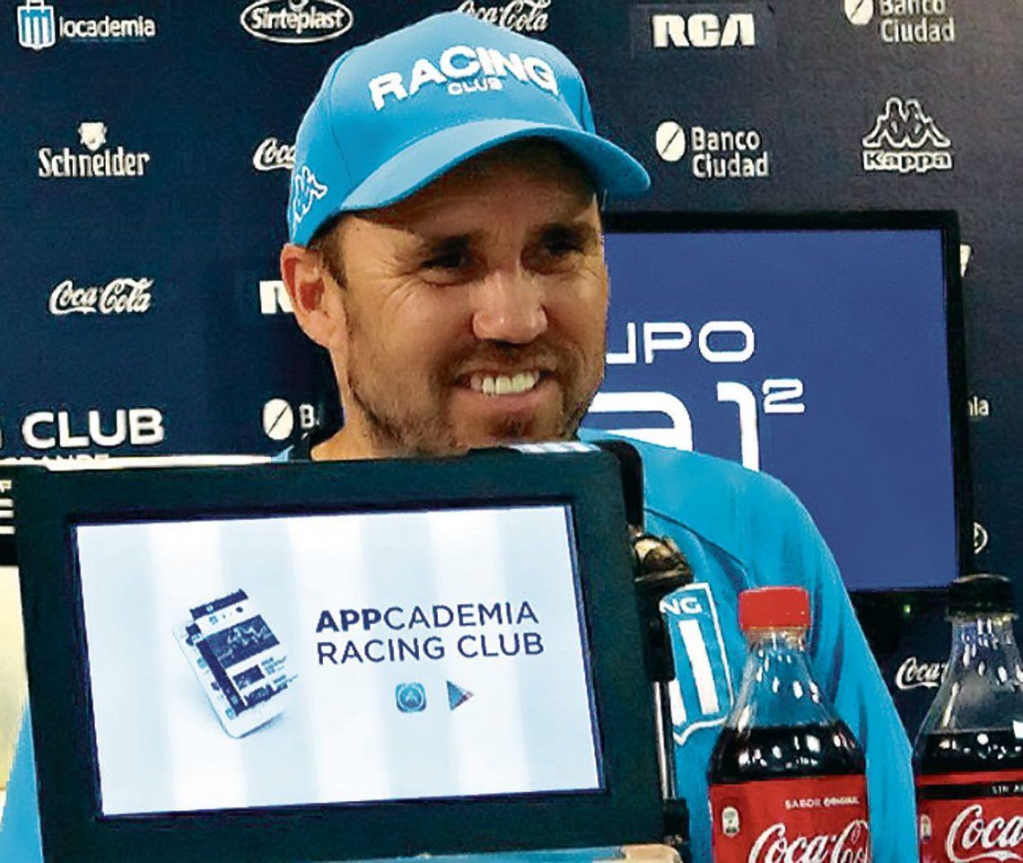 El Chacho Coudet, en conferencia de prensa. El DT confirmó el equipo para recibir a Banfield.