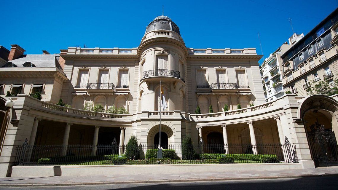Las mansiones de la Avenidas Alvear apreciadas por los visitantes de Buenos Aires