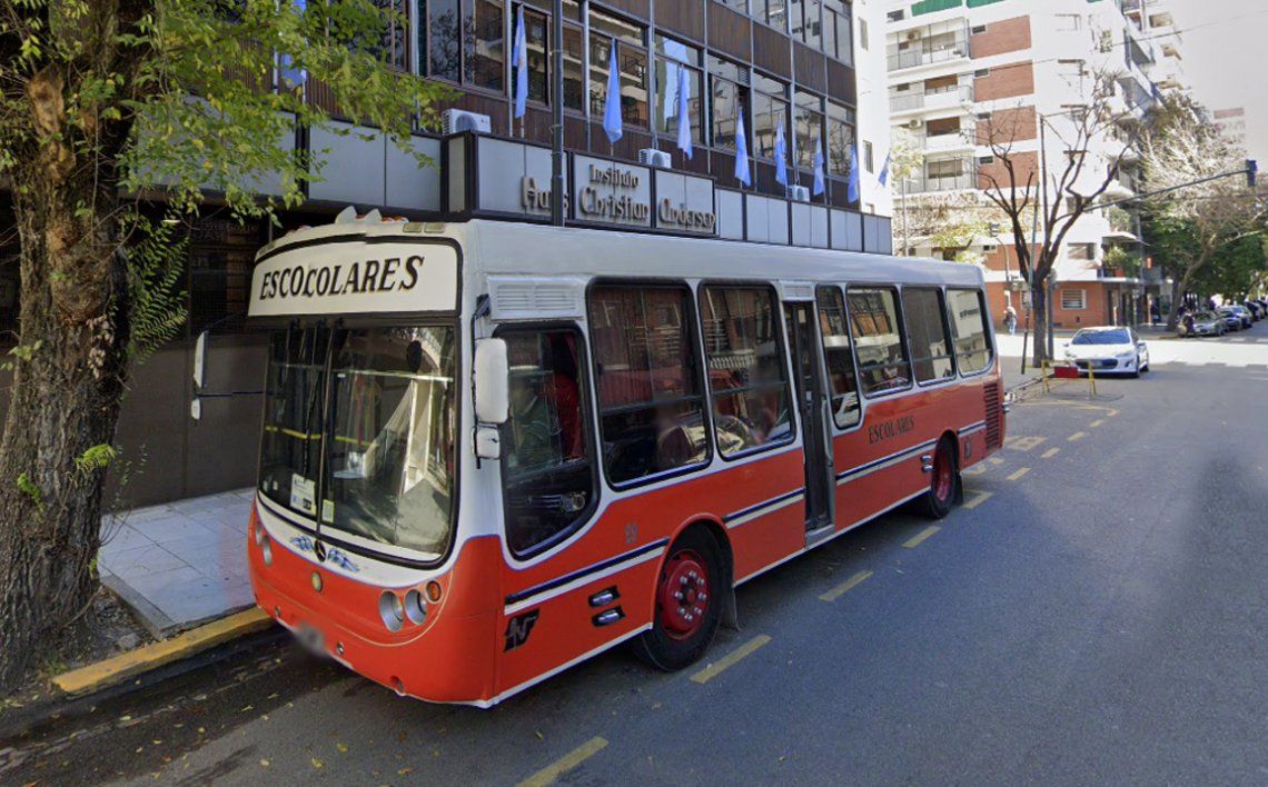 Ciudad de Buenos Aires: un estudiante denunció que lo quisieron subir a una camioneta cuando llegaba a su colegio