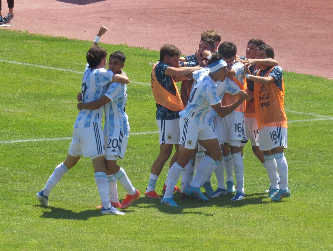 Los juveniles argentinos vencieron 1 a 0 a Panamá.