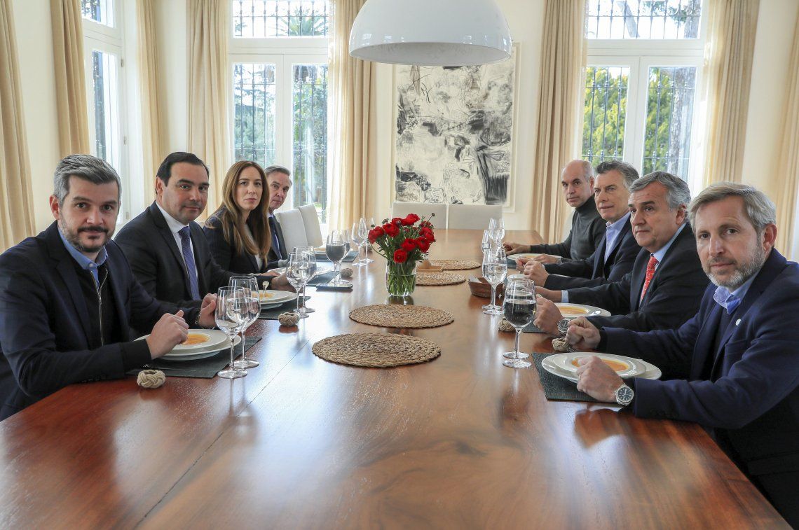 Mauricio Macri almorzó con gobernadores y referentes de su espacio