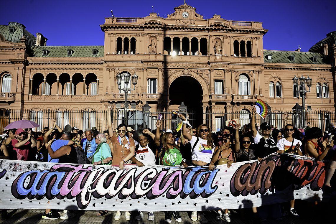 Los organizaciones convocantes estimaron que unas 150.00 personas participaron de la marcha a Plaza de Mayo.