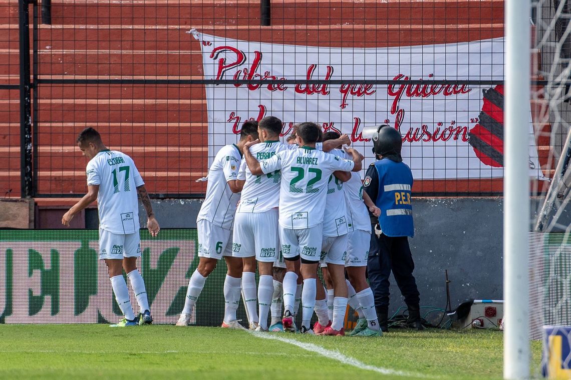 Banfield venía de caer por 2 a 0 como local ante Argentinos Juniors y este triunfo lo acerca a las posiciones de clasificación.