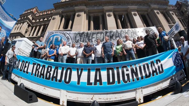 La reforma laboral comienza su camino en la Justicia.