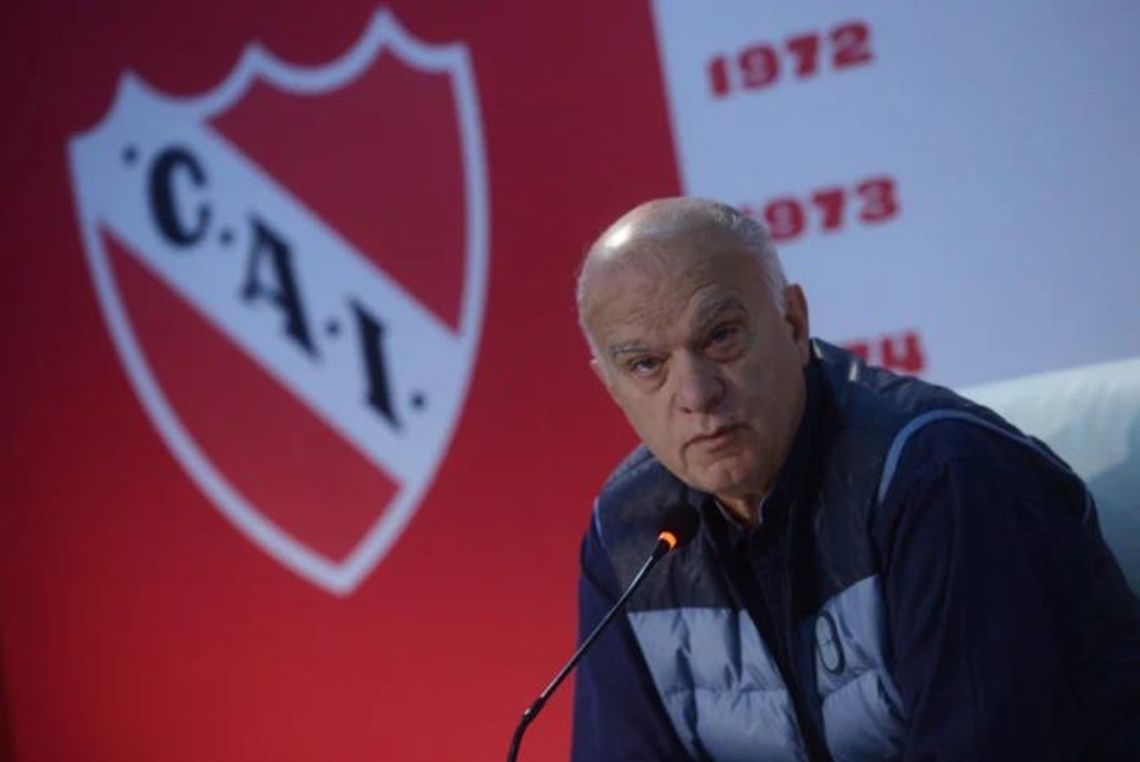 Néstor Grindetti se refirió a su desempeño como presidente de Independiente mientras compite por la PBA.