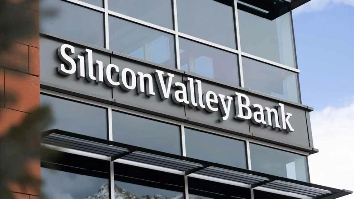 Silicon Valley Bank es el 16to banco más grande de Estados Unidos. Es el segundo colapso bancario más grande en la historia estadounidense luego del de Washington Mutual en 2008.