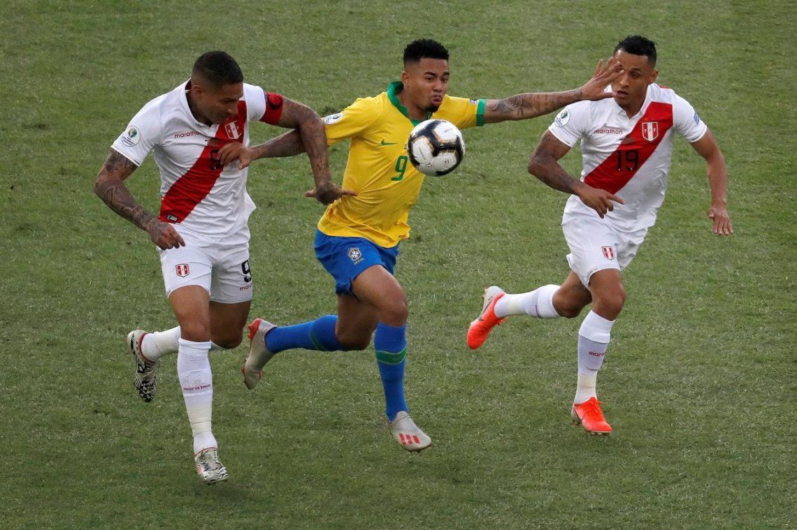 Brasil venció a Perú con otro arbitraje escandaloso y se llevó la Copa América