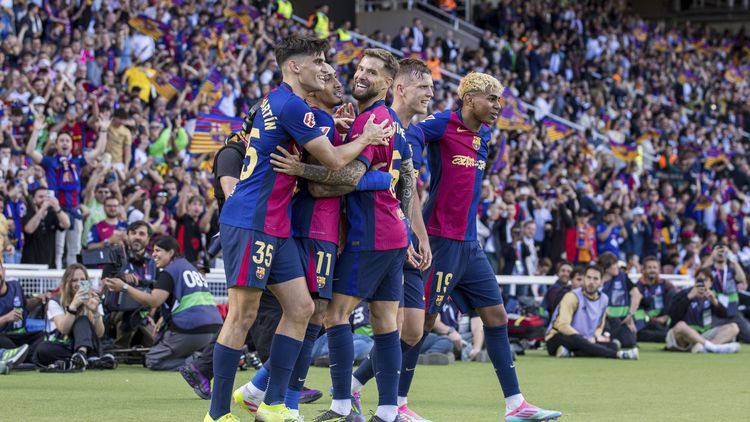 Barcelona se quedó con el clásico y está cerca de lograr el título en la Liga española.