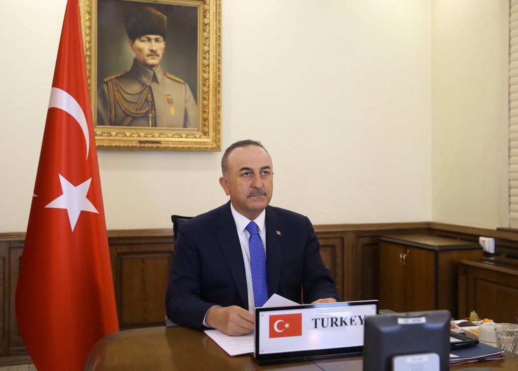Ministro turco llamó a dejar atrás los conflictos y luchar por la salud