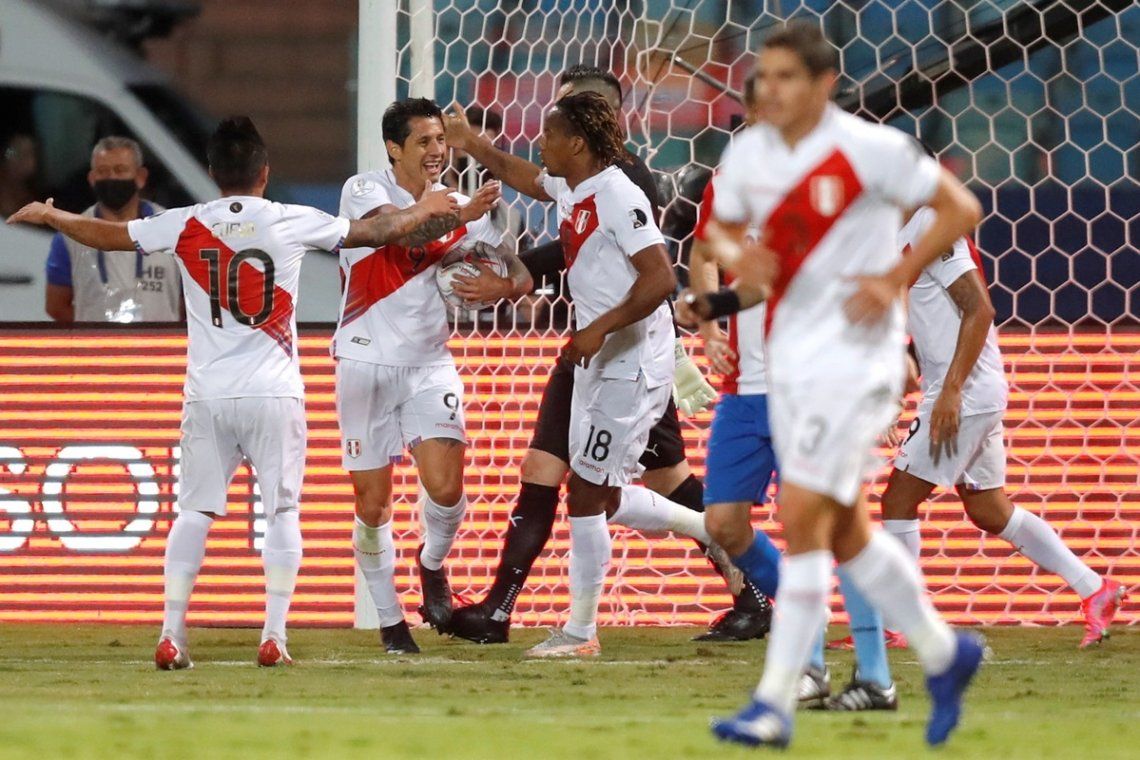 Perú se llevó la victoria en Goiânia.