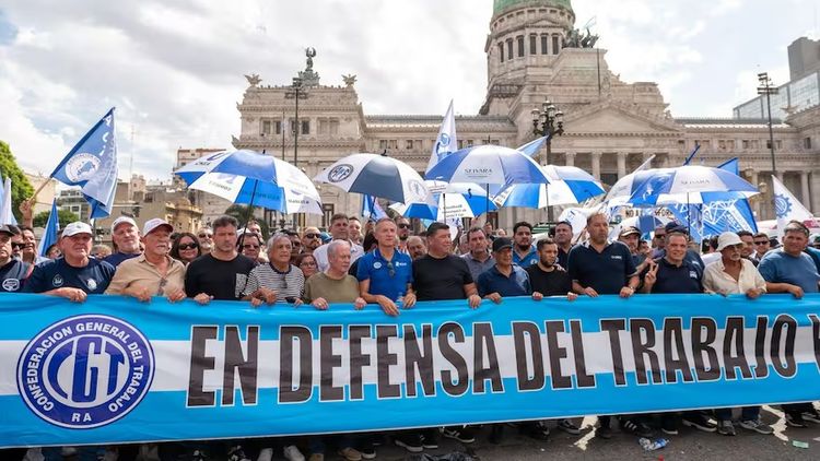 El Juzgado Contencioso Administrativo Federal N°12 dejó sin efecto la medida cautelar que había suspendido la vigencia de 81 artículos de la reforma laboral.