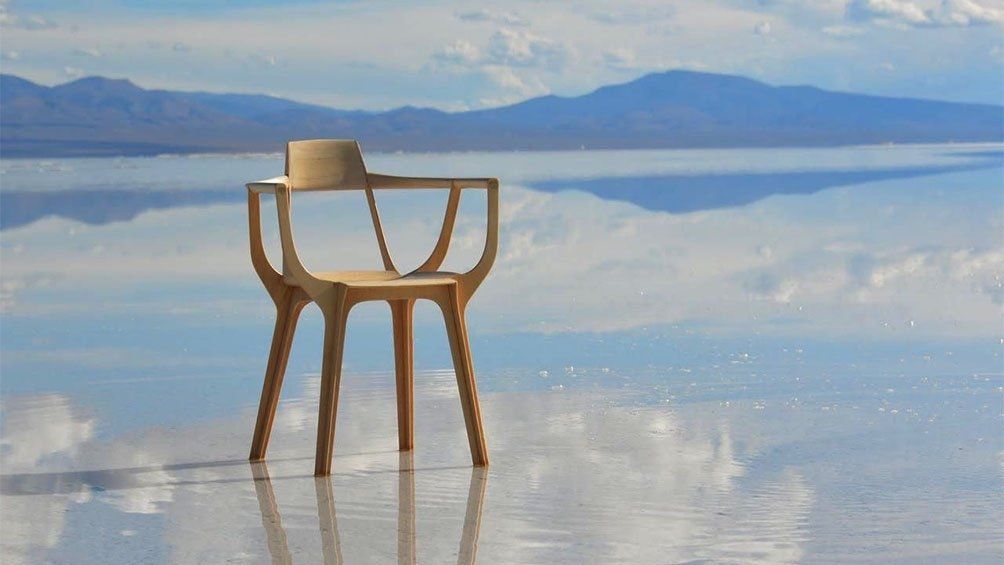 Una silla creada por un argentino ganó un premio importante en Milán