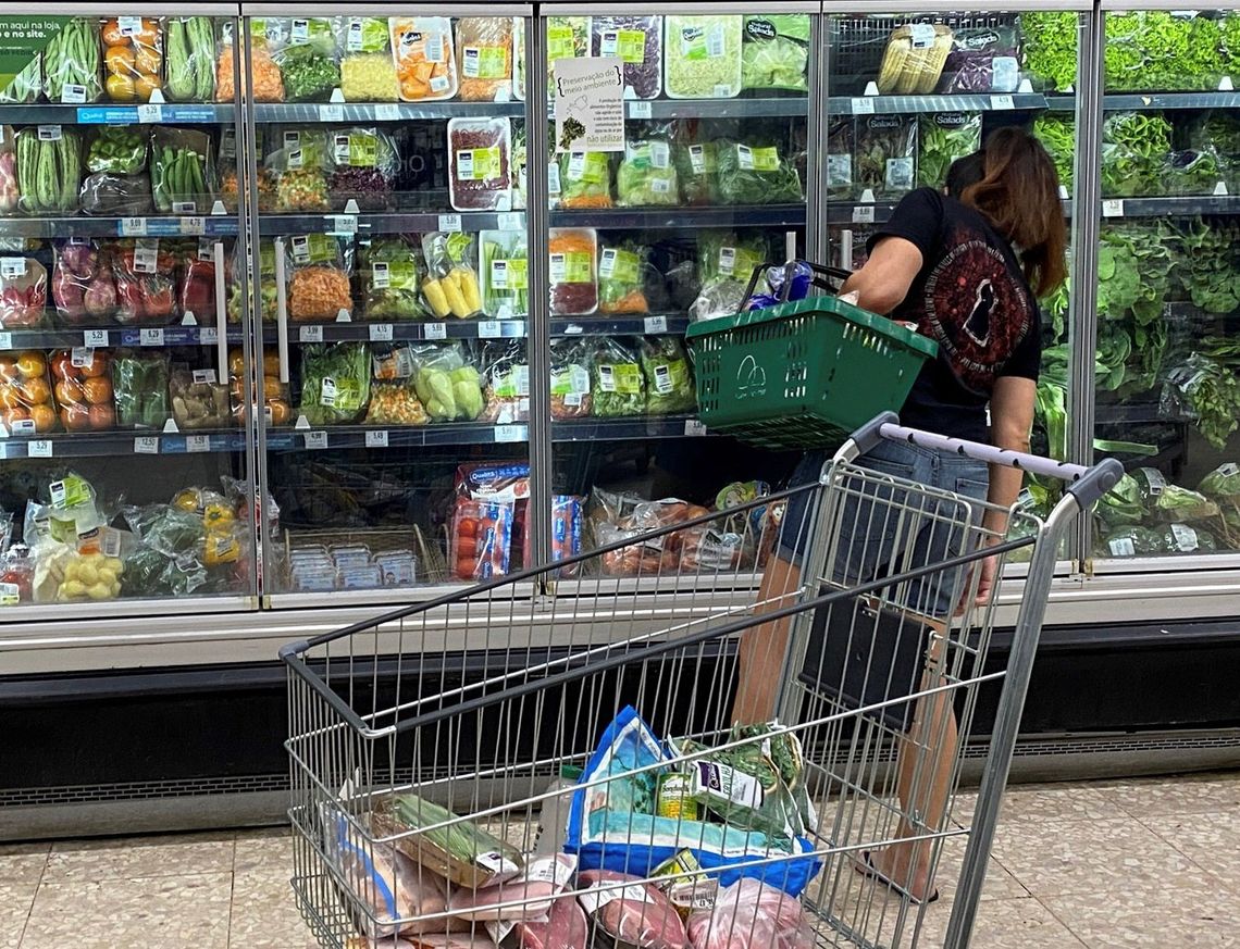 Las ventas del rubro de alimentos y bebidas registraron una baja interanual del 8