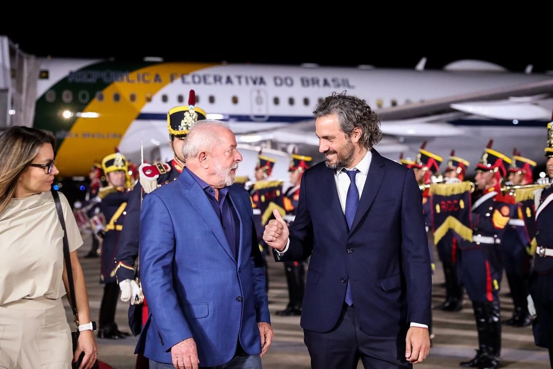 Lula da Silva llegó a Argentina y fue recibido por Cafiero.