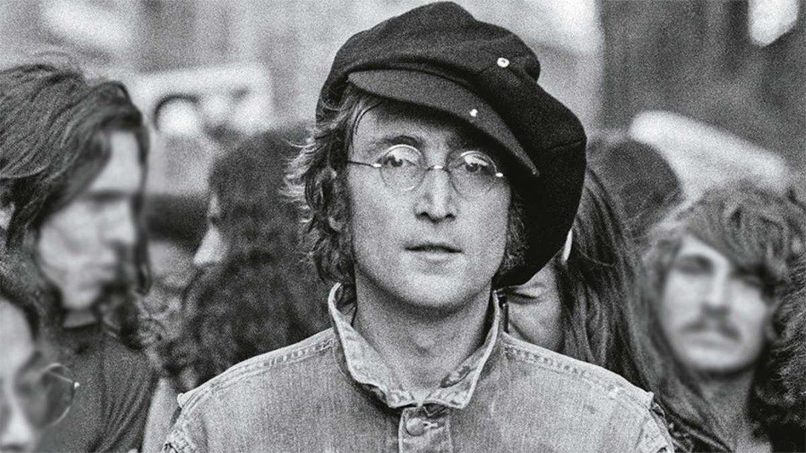 Hallan un tema inédito de John Lennon durante una subasta.