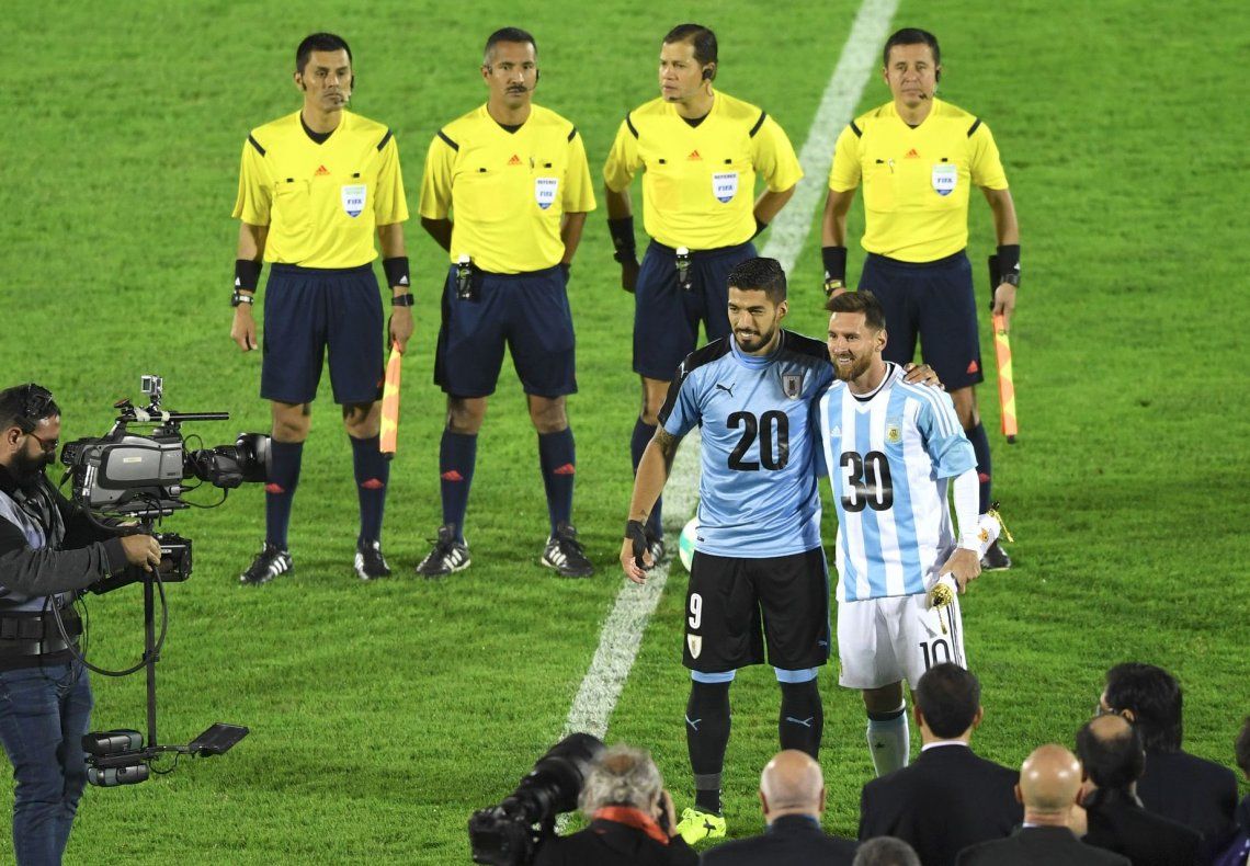 Messi y Suárez promocionaron la candidatura de Argentina y Uruguay Mundial 2030