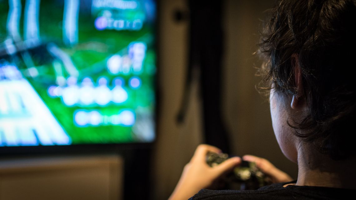 Estudiantes crean videojuegos como herramienta antidepresiva