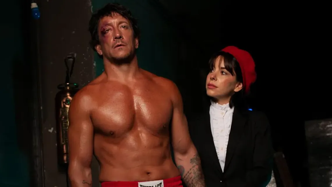 Nico y Dai en Rocky, sobre las tablas del Lola Menvribes. 