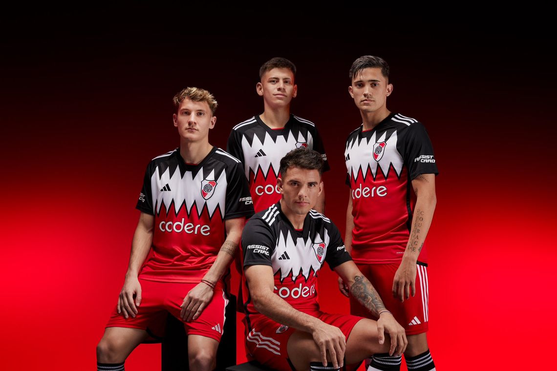 Camisetas discount river historia