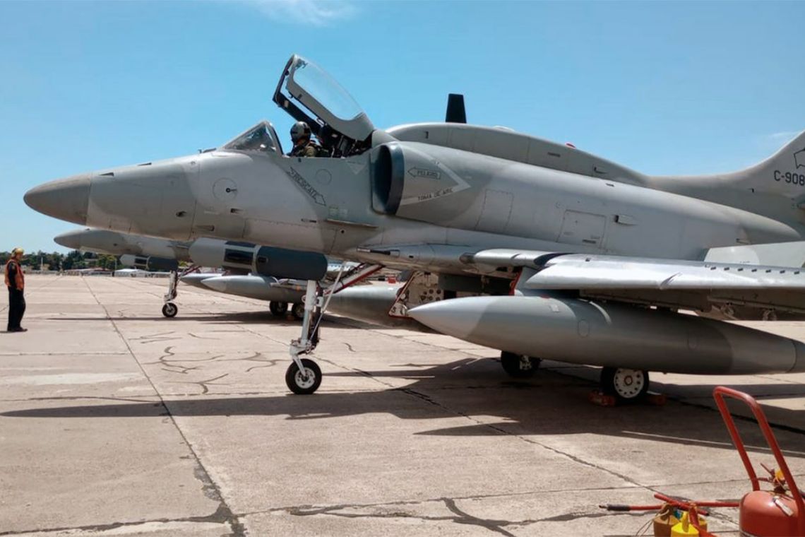 Aviones A4AR formarán parte del operativo de asunción de Javier Milei.