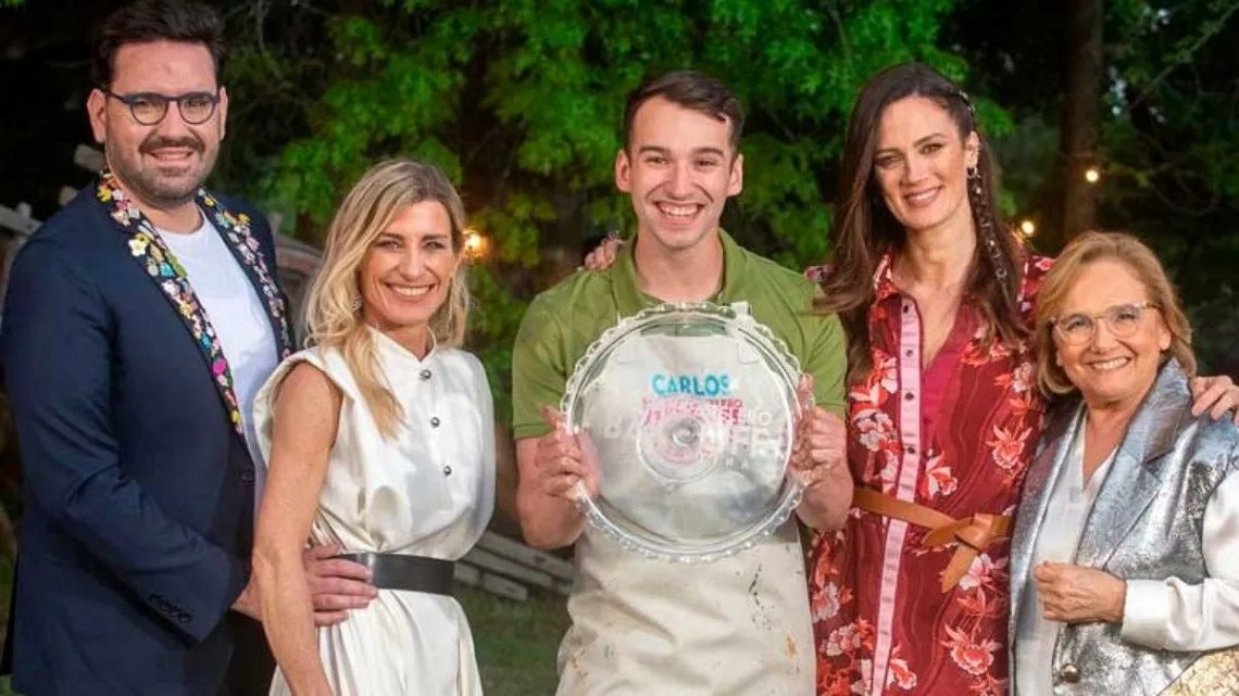 Carlos se consagró campeón de Bake Off Argentina 2021