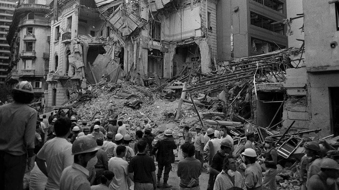 El atentado ocurrido en la embajada israelí dejó 29 muertos y 242 heridos.