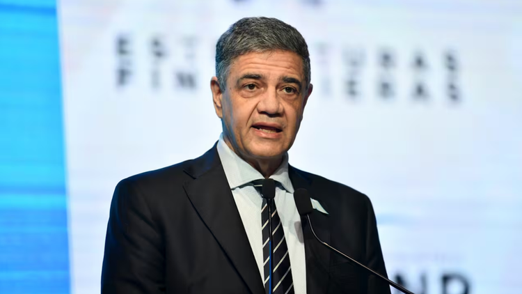 El que bloquea un servicio esencial va preso. Sin vueltas, afirmó Jorge Macri.