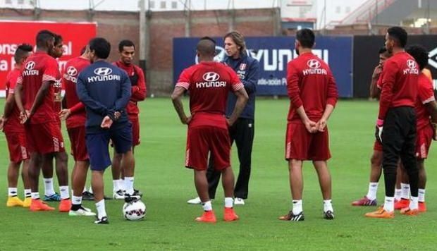 ¡Perú suspendió su Liga para que Gareca tenga disponible a los jugadores para el Repechaje!
