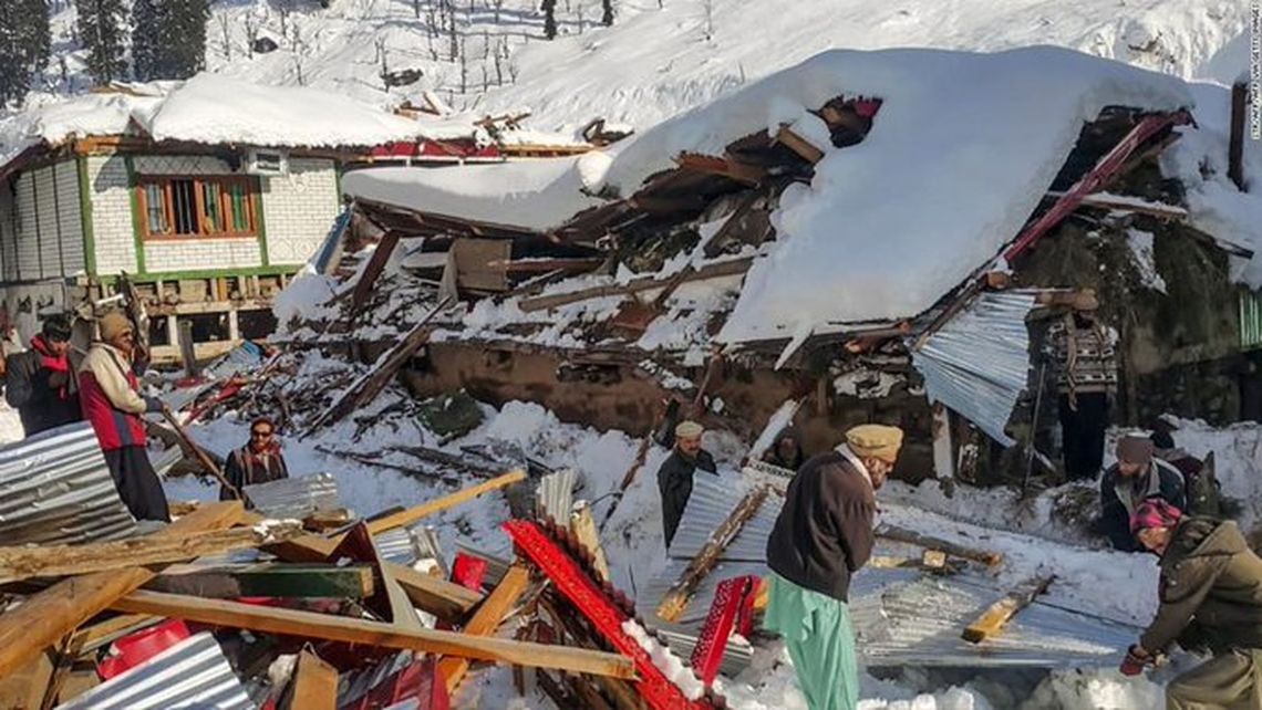 Una avalancha en Pakistán dejó al menos nueve muertos.