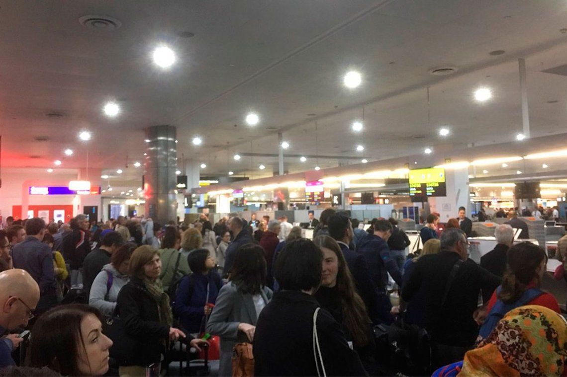 Caos en aeropuertos de todo el mundo por la caída de los sistemas de check-in