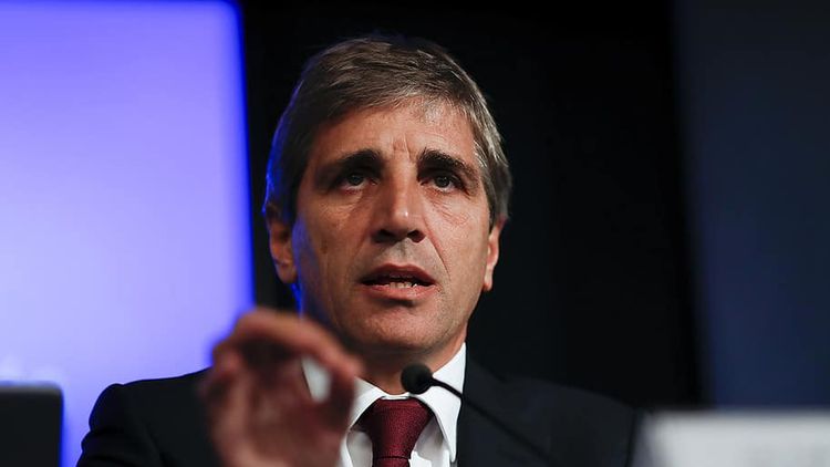 Luis Caputo anunció la adjudicación de corredores viales nacionales bajo un esquema de concesión privada y sin subsidios estatales.