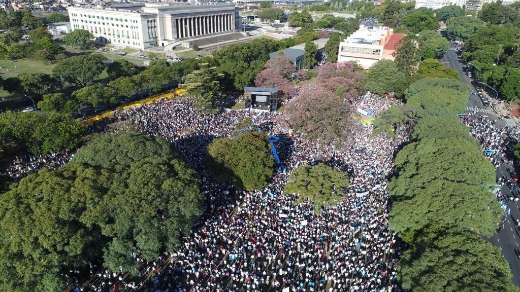 Miles de personas realizaron la marcha por la Vida contra el aborto