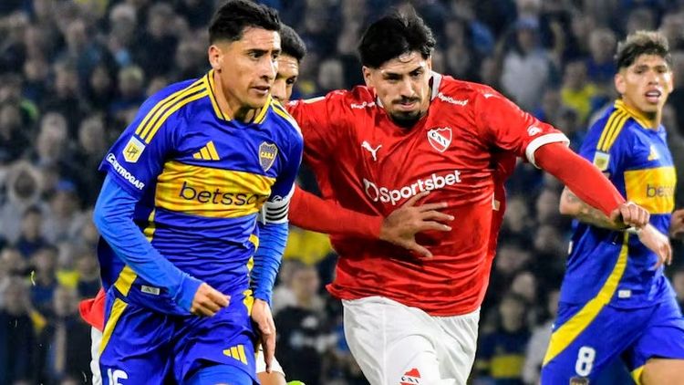 Boca e Independiente se enfrentan en la Bombonera en un duelo clave por la clasificación a los playoffs del Torneo Apertura.