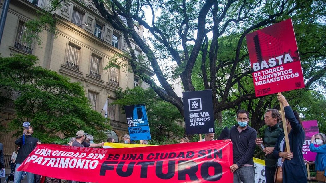 Palermo Chico: vecinos protestan contra construcción de torre en zona protegida