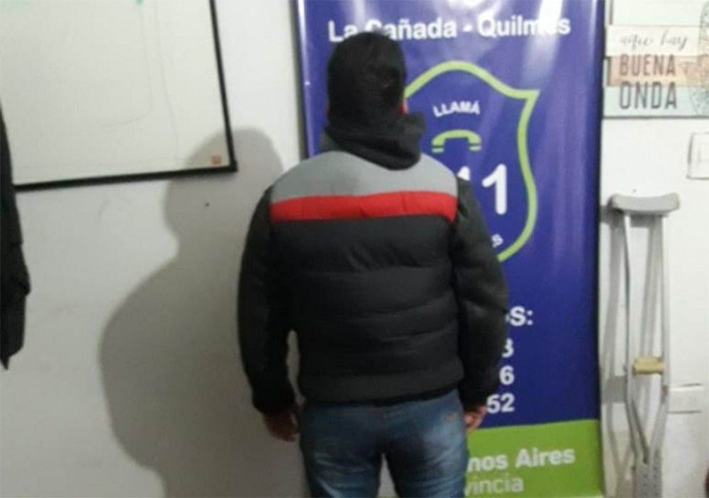 Quilmes: tenía prisión domiciliaria y vendía drogas en su casa