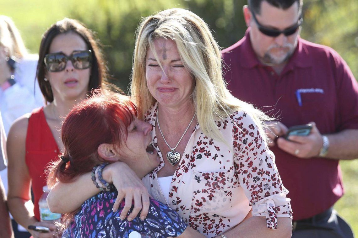 Tiroteo en una escuela de Florida: 17 muertos