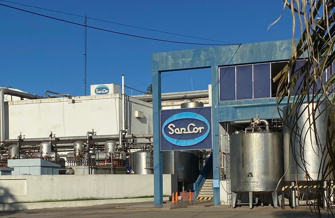 Los trabajadores afiliados a la Asociación de Trabajadores de la Industria Lechera de la República Argentina (ATILRA) resolvieron por unanimidad solicitar la quiebra de SanCor.