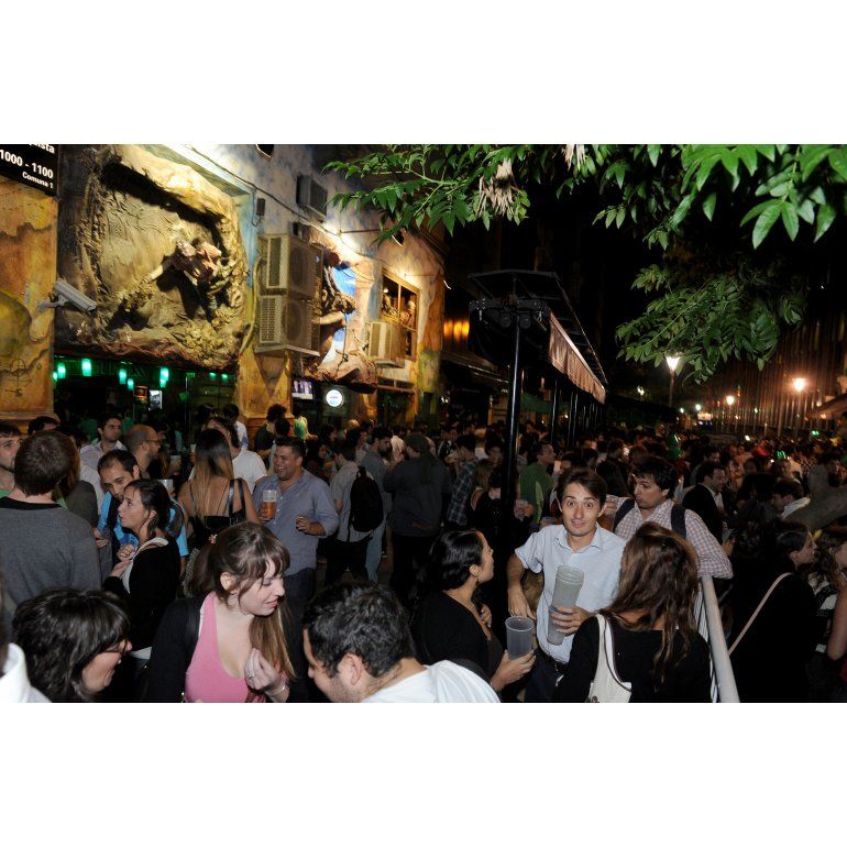 Con abundante cerveza, festejaron San Patricio en el bajo porteño