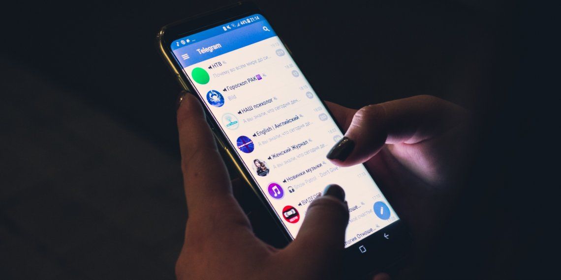 WhatsApp y Telegram: cómo programar saludos para las Fiestas