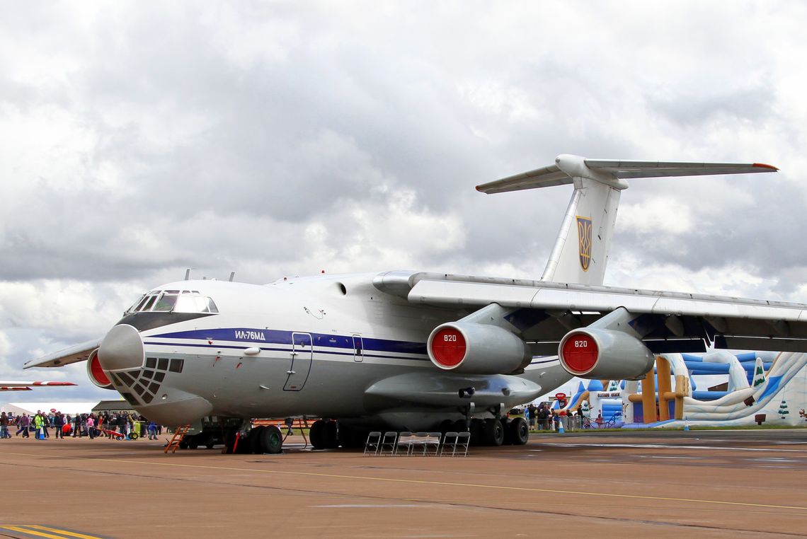 El Ilyushin Il-76 es el avión cisterna más grande del mundo