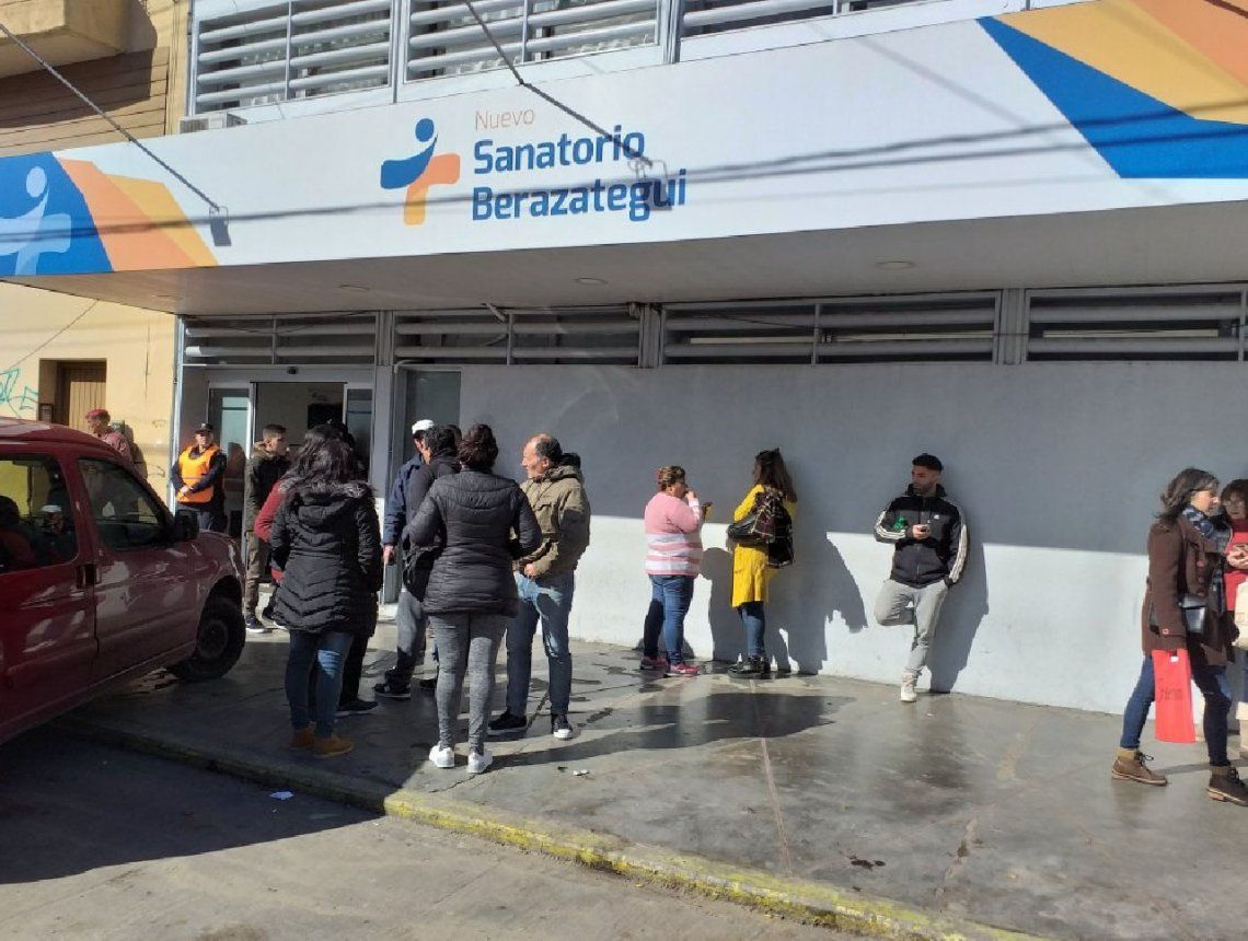Berazategui: allanaron sanatorio por la pierna mal amputada a una mujer
