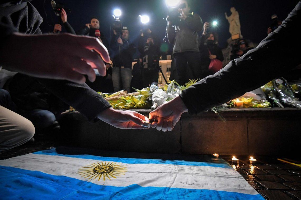 Los hinchas de Nantes salieron a la calle a homenajear a Emiliano Sala