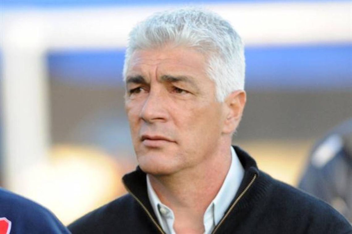 Omar De Felippe es el nuevo entrenador de Platense